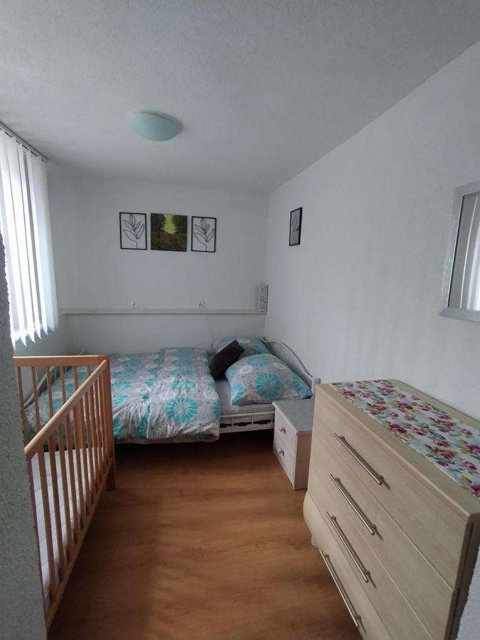 Apartman Karin Huty Dış mekan fotoğraf