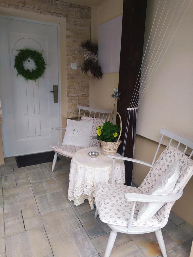 Apartman Karin Huty Dış mekan fotoğraf