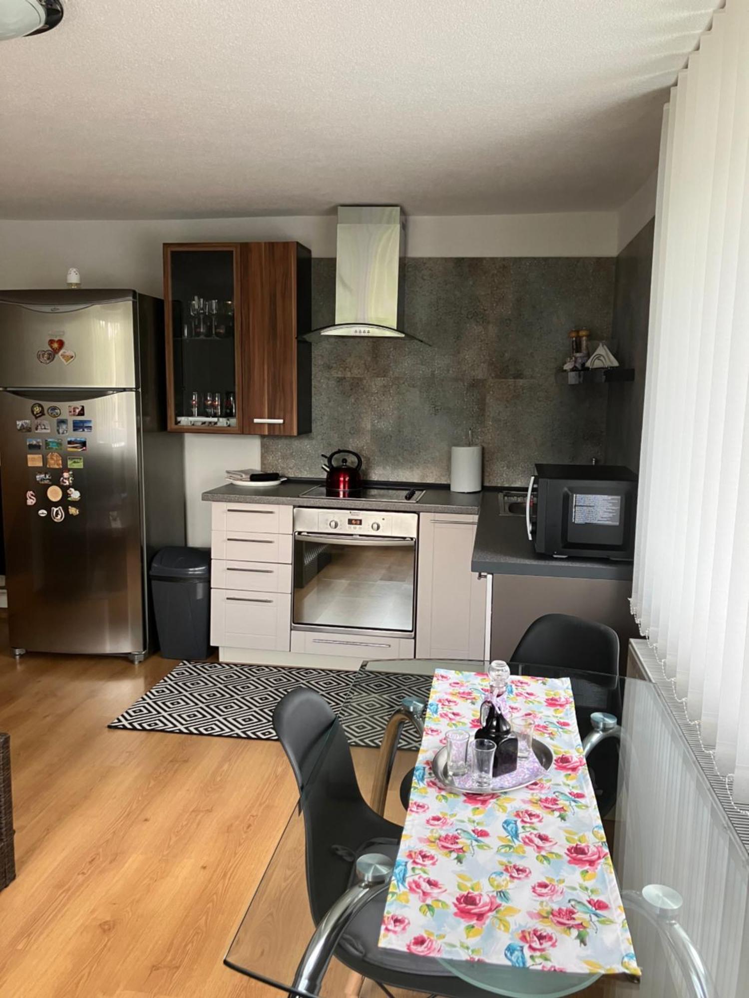 Apartman Karin Huty Dış mekan fotoğraf